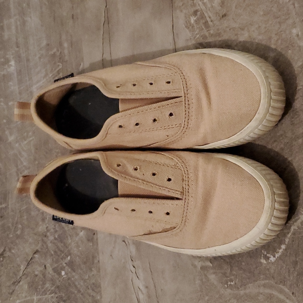 Pink Sperrys 5 1/2